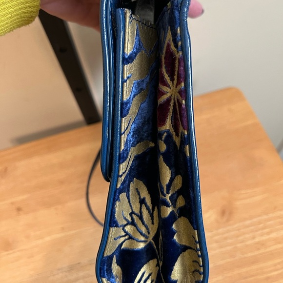 Tory Burch Blue Velvet Floral and Gold Women's Bag - Picture 4 of 11